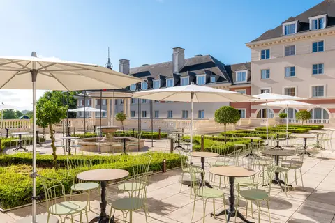 Dream Castle Fabulous Hotels Group in Magny-le-Hongre — foto 4