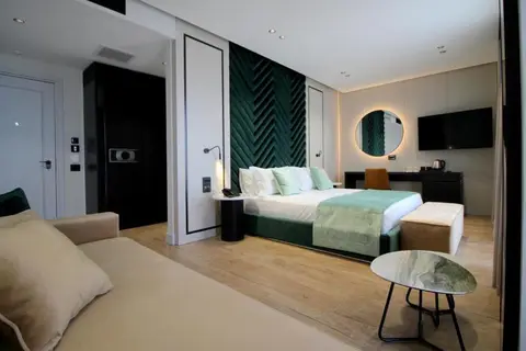Rozafa Palace Hotel in Saranda — foto 5