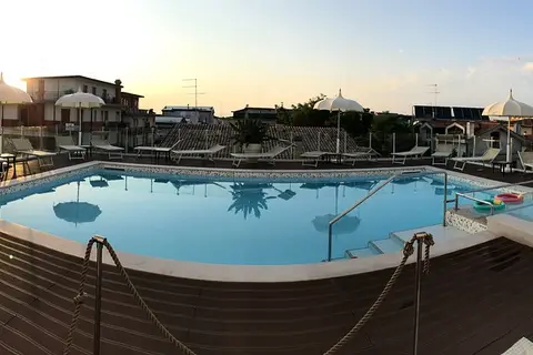 Hotel Tropical in Rome — foto 27
