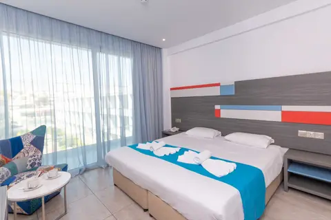 Nicholas Color Hotel in Ayia Napa — foto 3