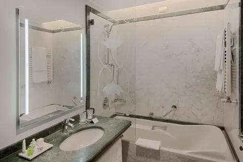 NH Lecco Pontevecchio in Monza — foto 22