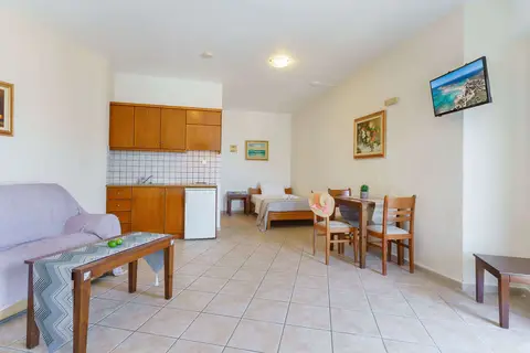 Sunrise Suites in Καλύβες — foto 8