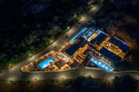 Eagles Nest Hotel in Πεύκοι — foto 11