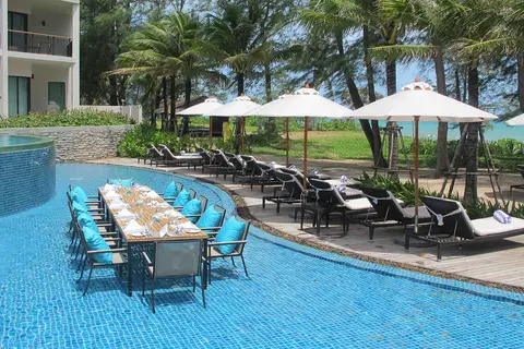 Holiday Inn Resort Phuket Mai Khao Beach in ศรีสุนทร — foto 18
