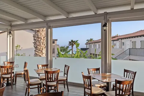 White Olive Marine Aquapark foto 3