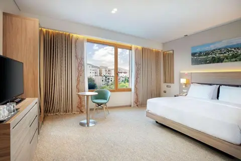 Hilton Garden Inn Tirana in Tirana — foto 12