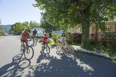 Camping Les Rives De Condrieu in Condrieu — foto 3