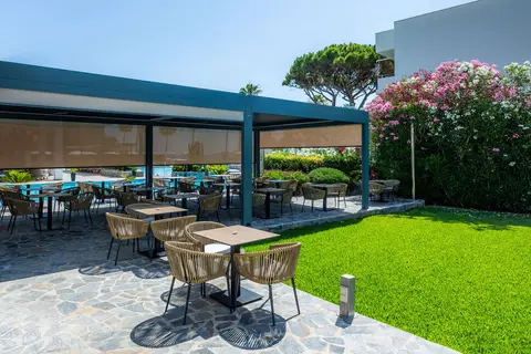 Marins Suites Hotel in Son Servera — foto 22