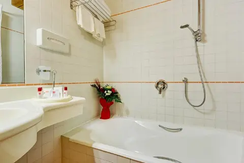 Parc Hotel in Peschiera del Garda — foto 18