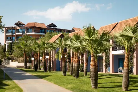 ROBINSON Cyprus in Alaminos — foto 14