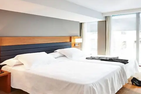 Barcelona Century Hotel in Barcelona — foto 4