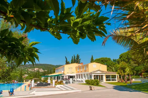 Camping Le Domaine Des Naïades in Grimaud — foto 13