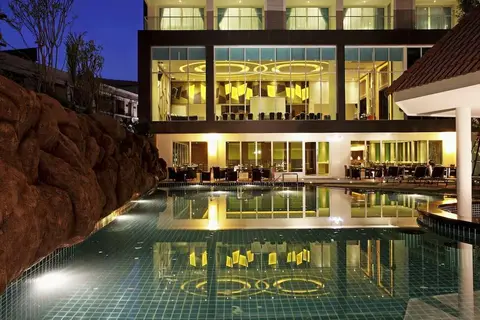 Centara Pattaya Hotel in พัทยา — foto 17