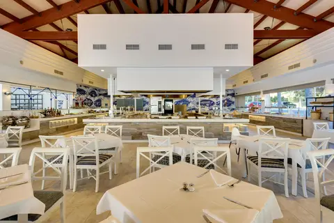 Green Garden Aparthotel in Cala Agulla — foto 13