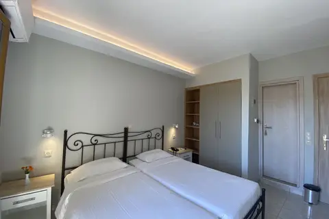 Louvre Hotel in Γουβιά — foto 22
