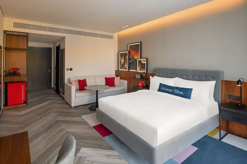 The WB Abu Dhabi Curio Collection by Hilton in أبوظبي — foto 14