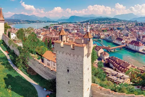 Rail & Sail: Golden Pass Panorama Express & Vierlandencruise Dalvaart foto 5