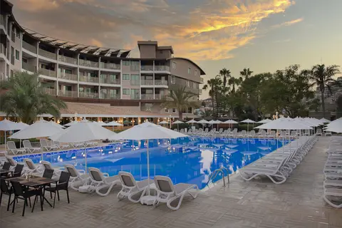 Quattro Family Club Dem Hotel in Alaşehir — foto 18