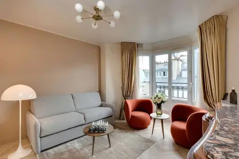 Artemisia Montmartre in Parijs — foto 13