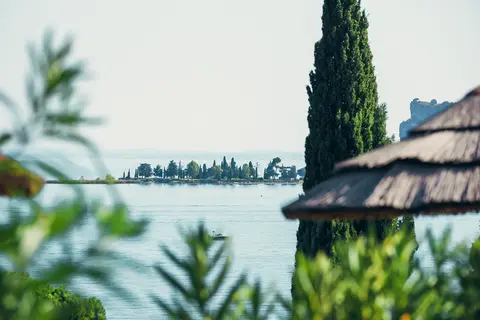 Vacanze Glamping Boutique in San Felice del Benaco — foto 25