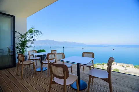 Nobus Hotel in Vlora — foto 16