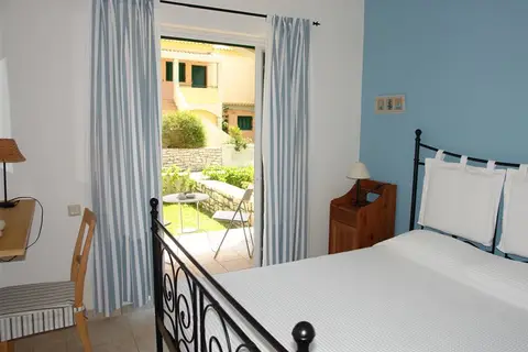 Hotel Nautilus Barbati in Μπαρμπάτι — foto 3