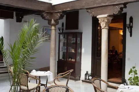 Casa del Capitel Nazari in Granada — foto 5