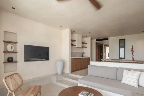 Seven Rocks in Pallini Municipal Unit — foto 4