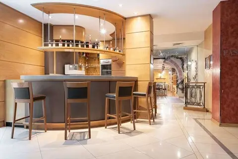 City Hotel Sofia in iRepair — foto 9