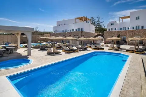 Aelia Luxury Suites in Karterados