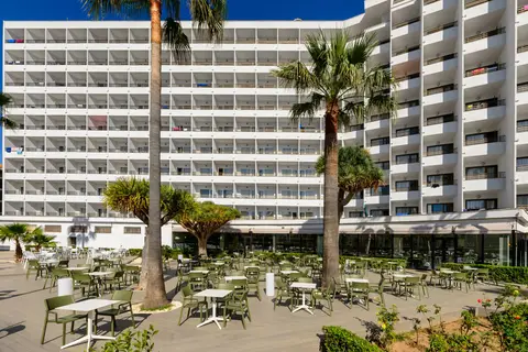 Vibra Beverly Playa in Peguera — foto 34