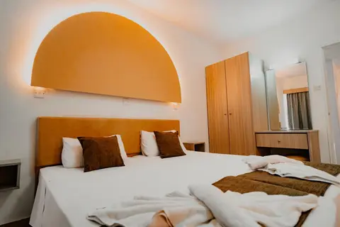 Penelope Beach Hotel in Παραλίμνι — foto 28
