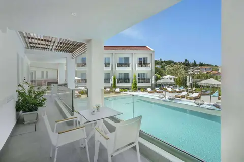 Mirablue Luxury Residences in Πευκοχώρι — foto 25