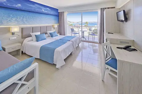 Paguera Beach in Palma — foto 4