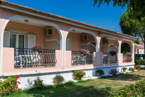 Roussas Studios & Appartementen in Laganas Municipal Unit, foto 6