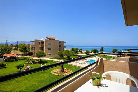 Matzi Hotel Apartments in Γεράνι — foto 27