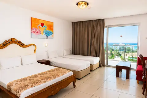 Corfu Hotel in Αγία Νάπα