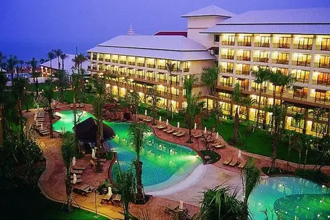 Ravindra Beach Resort & Spa in นาจอมเทียน — foto 26