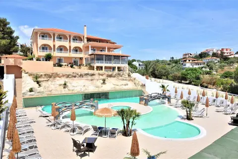 Grand Beach Hotel in Λιμενάρια — foto 10