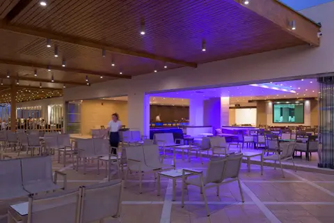 Avra Beach Resort in Ιαλυσός — foto 32