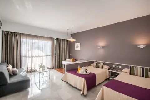 Occidental Puerto Banús in Marbella — foto 18