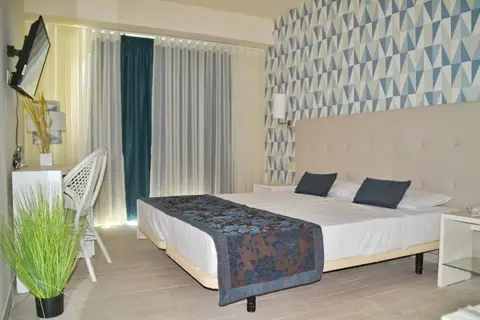 Hotel Ouril Julia in Santa Maria — foto 14
