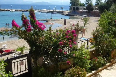 Galini Sea Appartementen in Benitses, foto 6