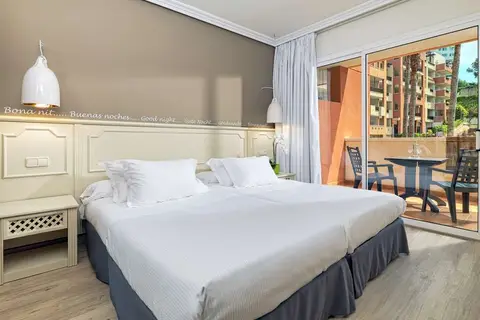 H10 Mediterranean Village in Salou — foto 4