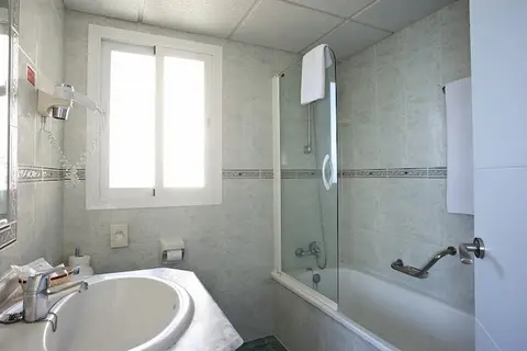 Princesa Playa in Marbella — foto 17