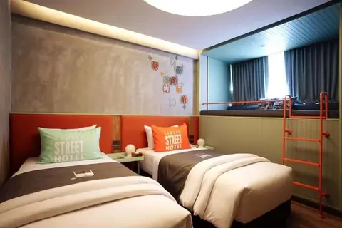 Samsen Street Hotel in Bangkok — foto 17