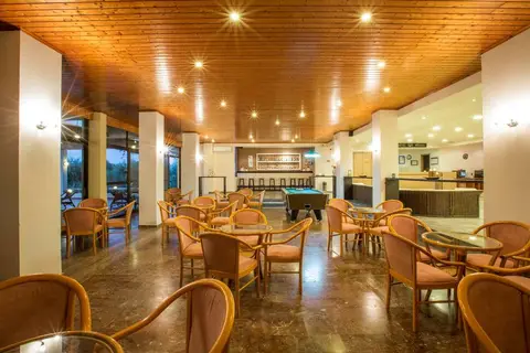 Island Beach Resort & Annex in Δημοτική Ενότητα Λευκιμμαίων — foto 9