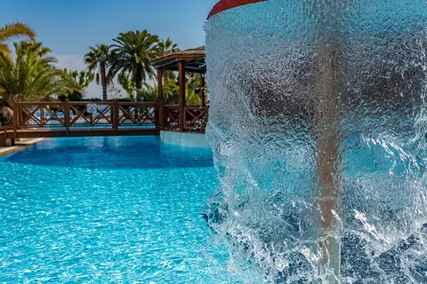 Golden Taurus Aquapark Resort in Pineda de Mar — foto 17