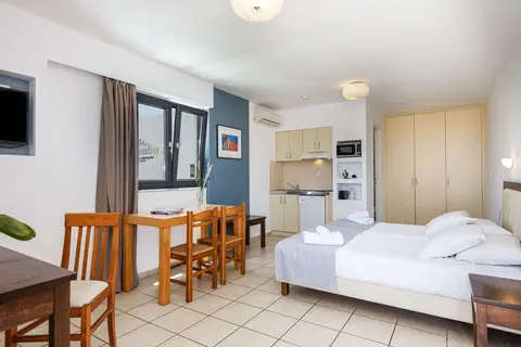 Golden Bay Hotel & Bungalows in Δημοτική Ενότητα Γουβών — foto 13