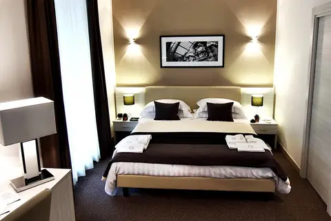 Stelle Hotel The Businest in Napels — foto 21